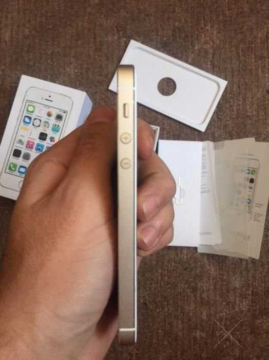 Iphone (айфон) 5s 4" 16 GB Neverlock Gold з гарантією 12 мі с