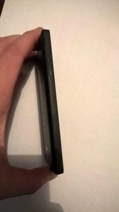 Nexus 5 на запчастини