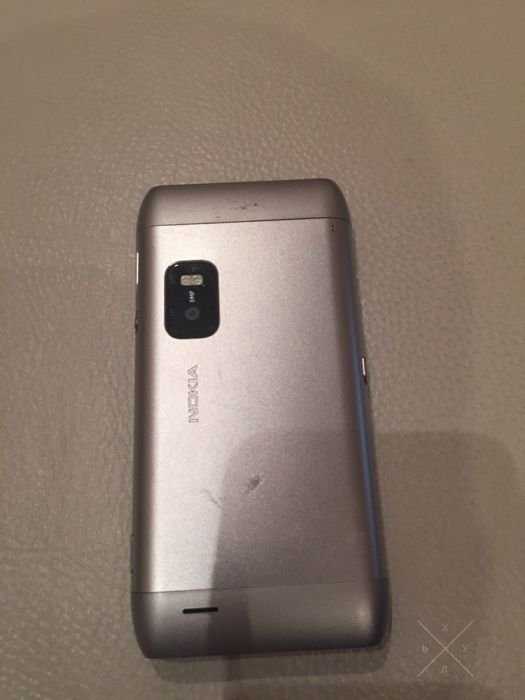 Nokia E-7