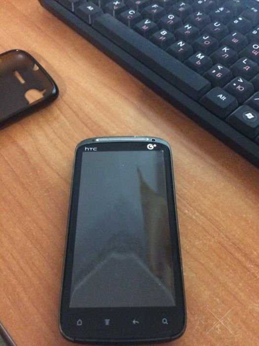 Телефон HTC