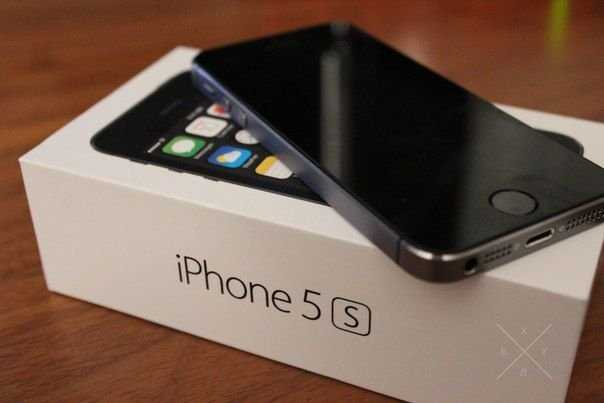 APPLE IPHONE 5S 16GB Space Gray + Чехол и Стекло