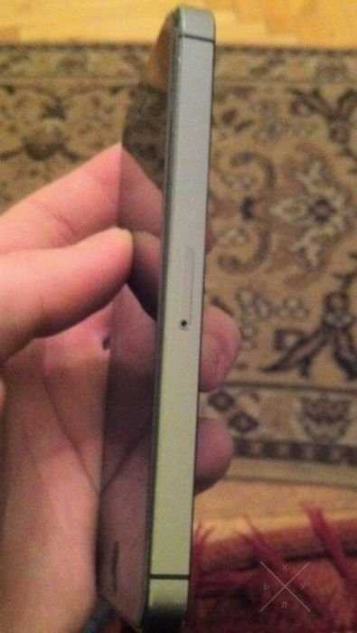 Продам IPhone Айфон 5s неверлок 16гб