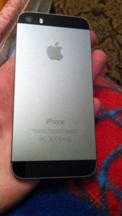 Продам IPhone Айфон 5s неверлок 16гб