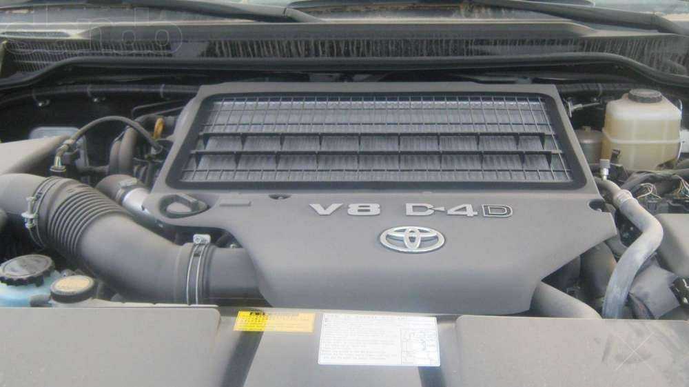 Toyota Land Cruiser 4.5 GX-R8 SAFARI DSL MT Год 2011 без пробега