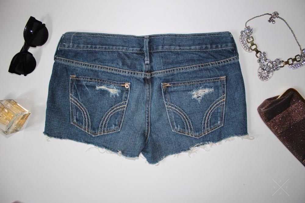 фірмові шорти HOLLISTER