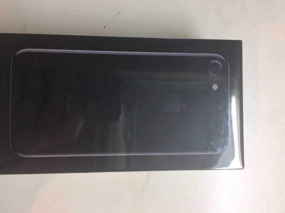 iPhone 7 Jet Black 128 GB