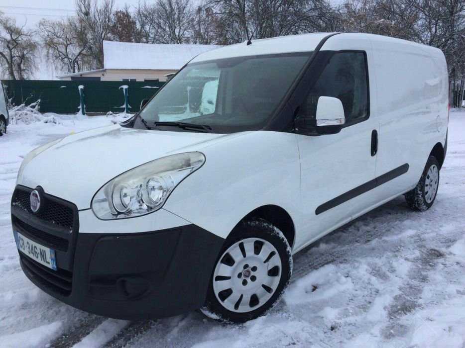 Продам Fiat Doblo Maxi 2012 год в идеале