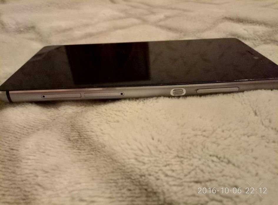 Huawei p8 GRA-UL, 16 gb,microSD, 8 ядер, 64 bit проц, 3 GB RAM, 2 sim