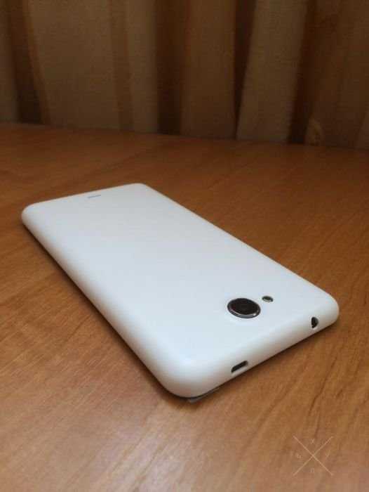 Смартфон S 5300 5.5 IPS 3G Quad core 2sim 512MB:6GB 8MP:2MP+Подарок