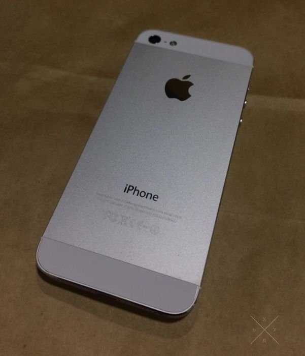 iPhone 5 белый 16gb