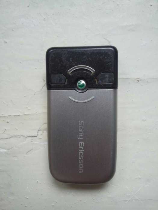 Телефон Sony Ericsson Z550i