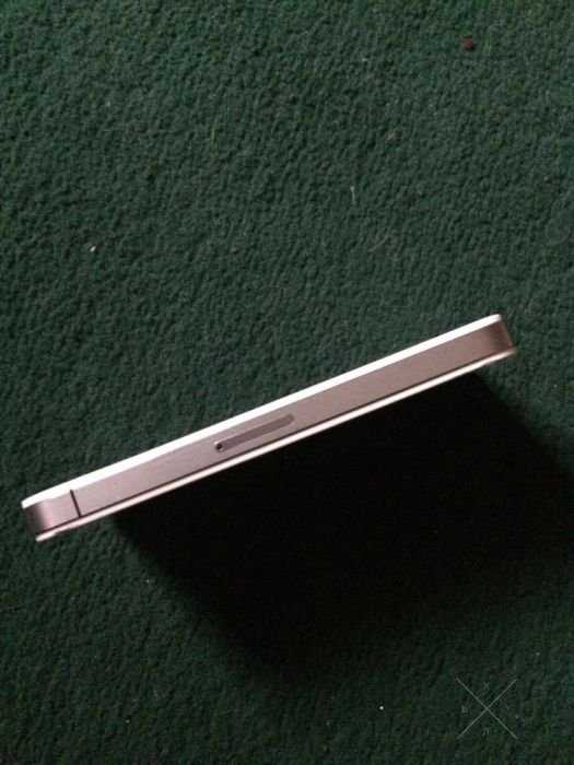 iPhone 4 (8gb) neverlook