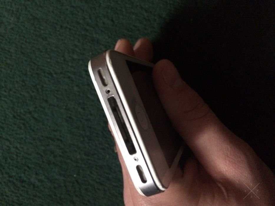 iPhone 4 (8gb) neverlook