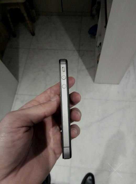 продам IPhone 4s 16гб Neverlock