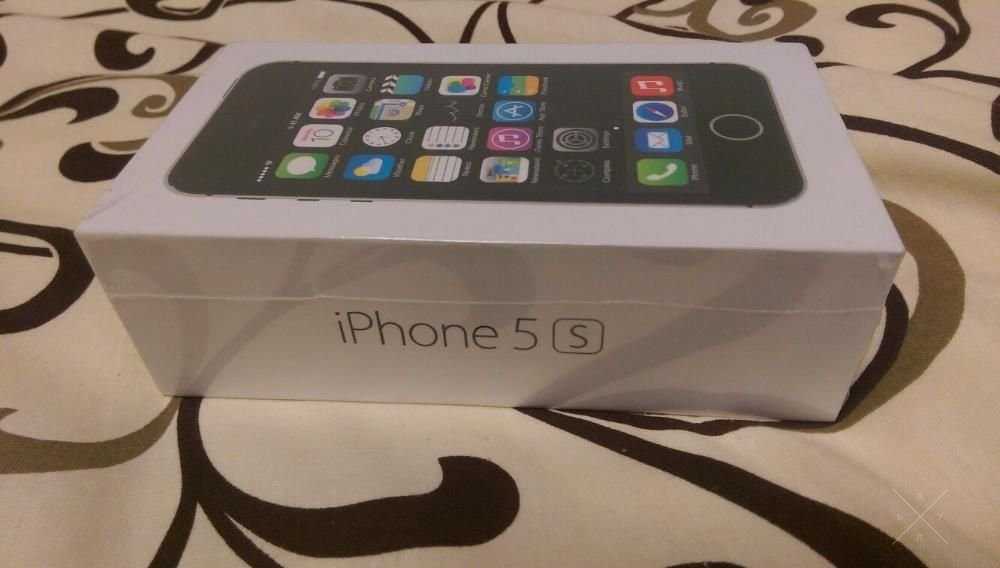 НОВЫЙ iPhone 5S 16гиг Черный (запечатан в завод. пленке)