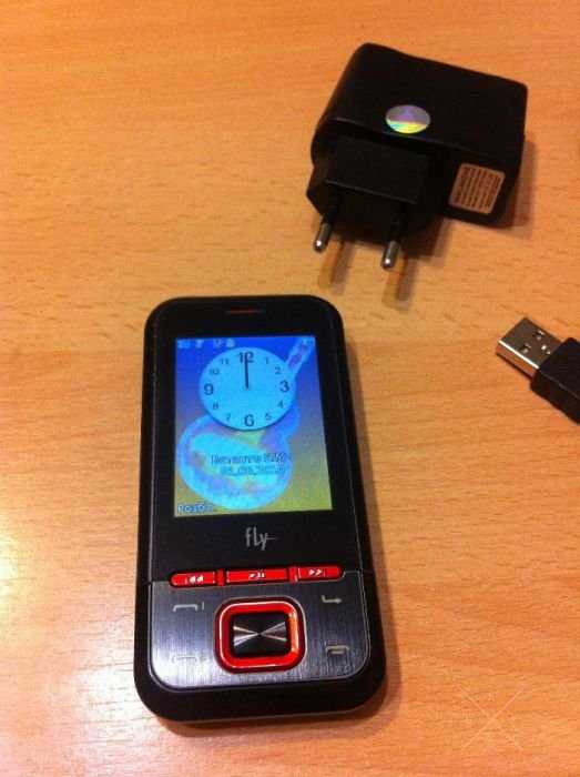 Продам телефон Fly MC220 2-SIM