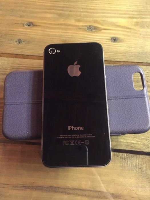 Продам iPhone 4s 16
