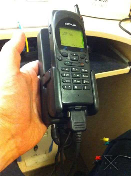 Продам телефон Nokia 2110i + крэдл PHF-1 1000грн