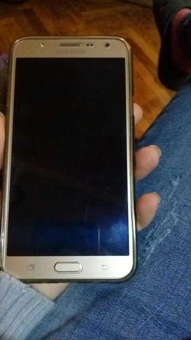 Телефон Samsung galaxy j7