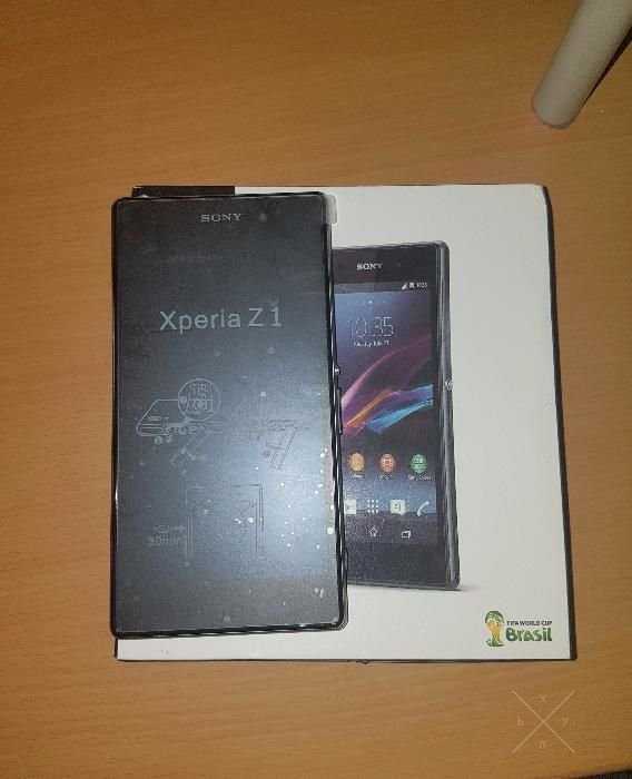 Новый, Sony Xperia Z1 C6903 (есть незначительный нюанс)