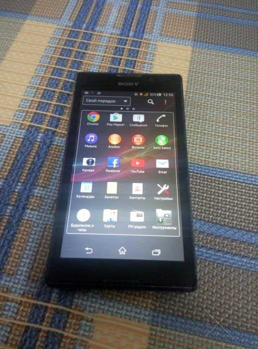 5-ти дюймовый Красавчик SONY Xperia C C2305 Black