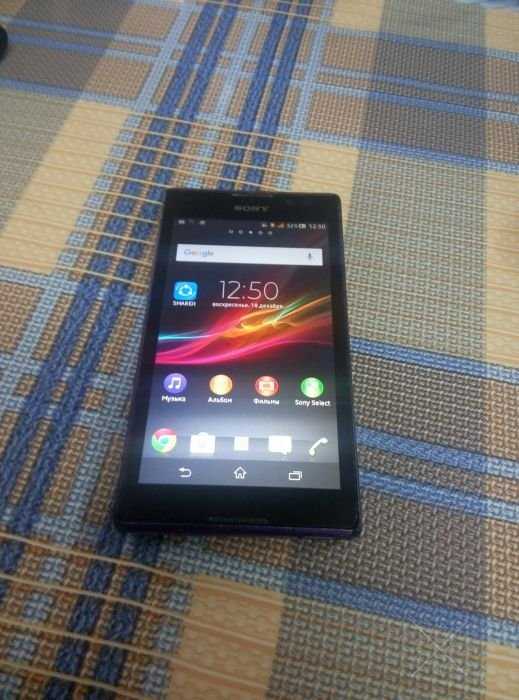 5-ти дюймовый Красавчик SONY Xperia C C2305 Black
