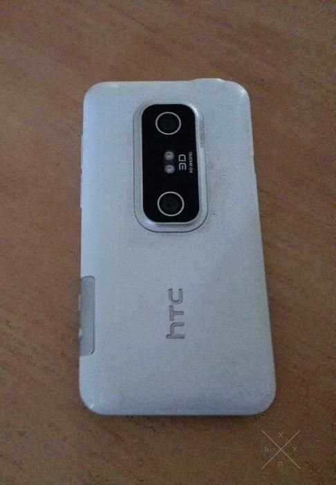 Продам б/у смартфон HTC EVO 3D,