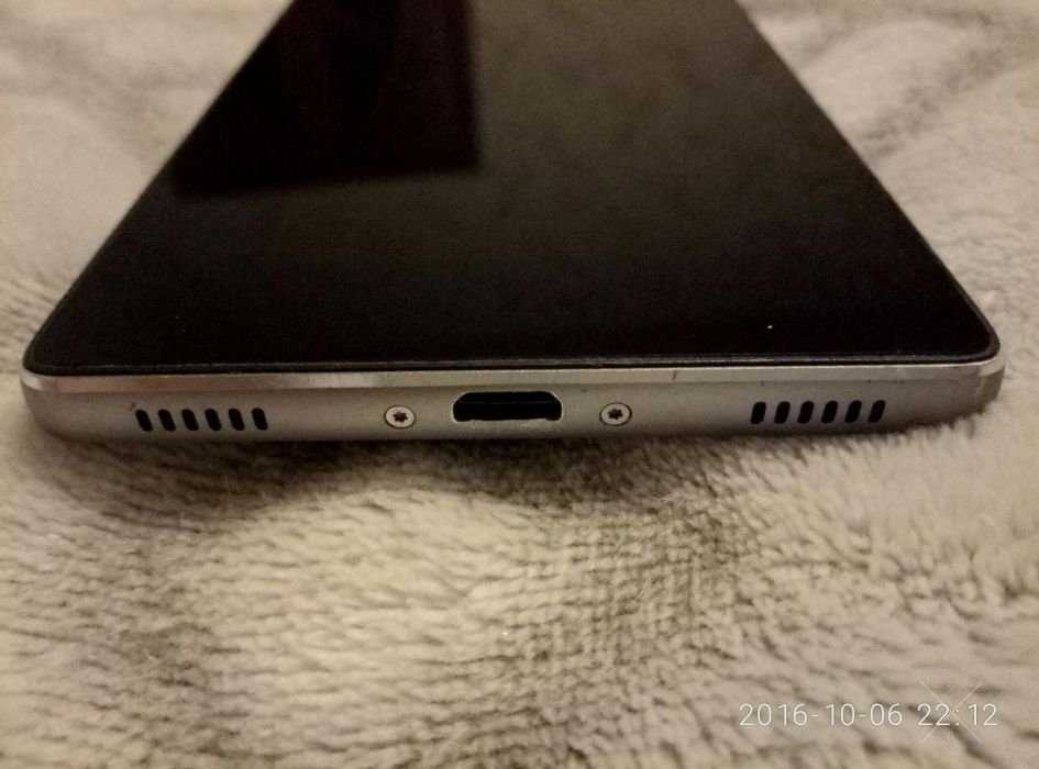 Huawei p8 GRA-UL, 16 gb,microSD, 8 ядер, 64 bit проц, 3 GB RAM, 2 sim