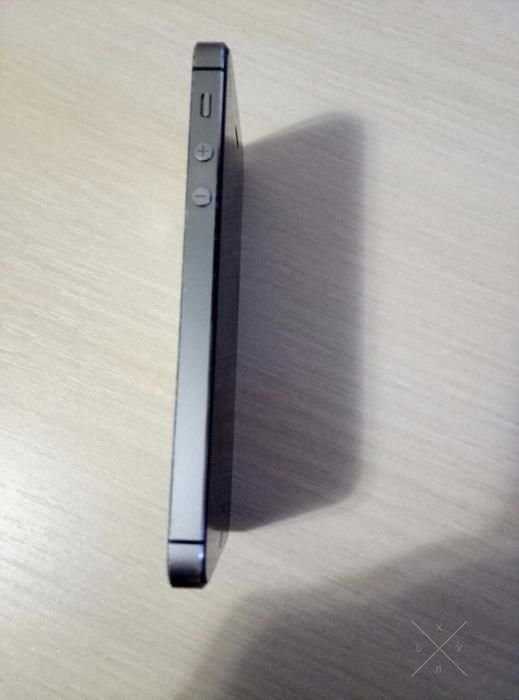 Продам iphone 5s 16 gb
