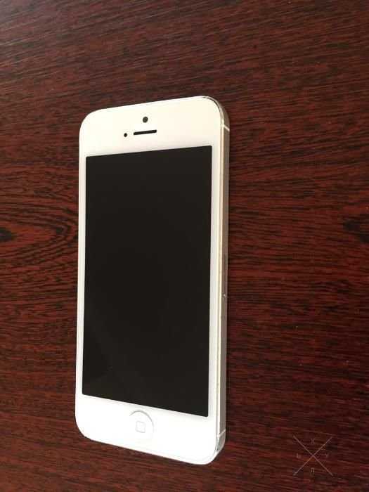 Iphone 5, 16 GB neverlock с коробкой. 3300 грн