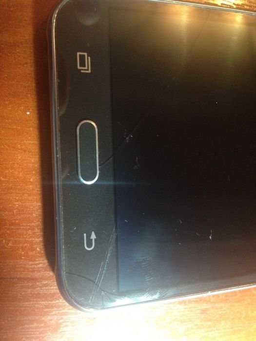 Продам Samsung J7 2015 год