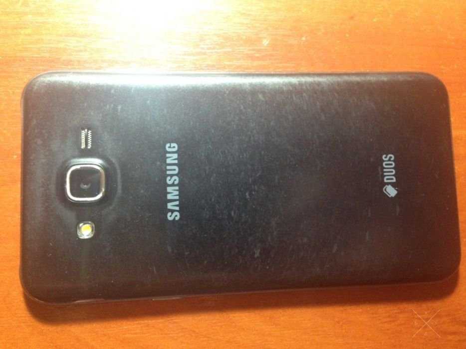 Продам Samsung J7 2015 год