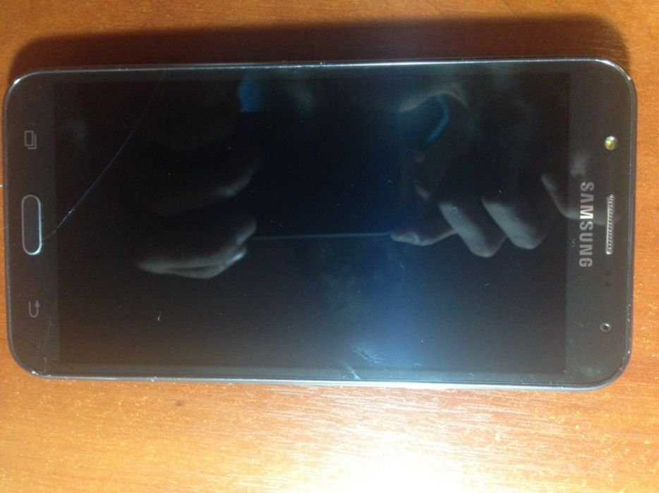 Продам Samsung J7 2015 год