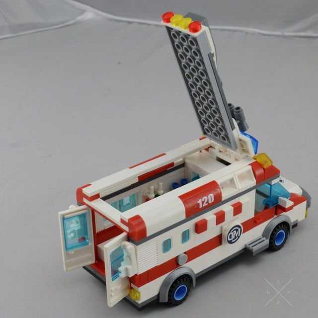 Конструктор (аналог Lego City) Bela Скорая помощь, 178 дет., 328 дет.
