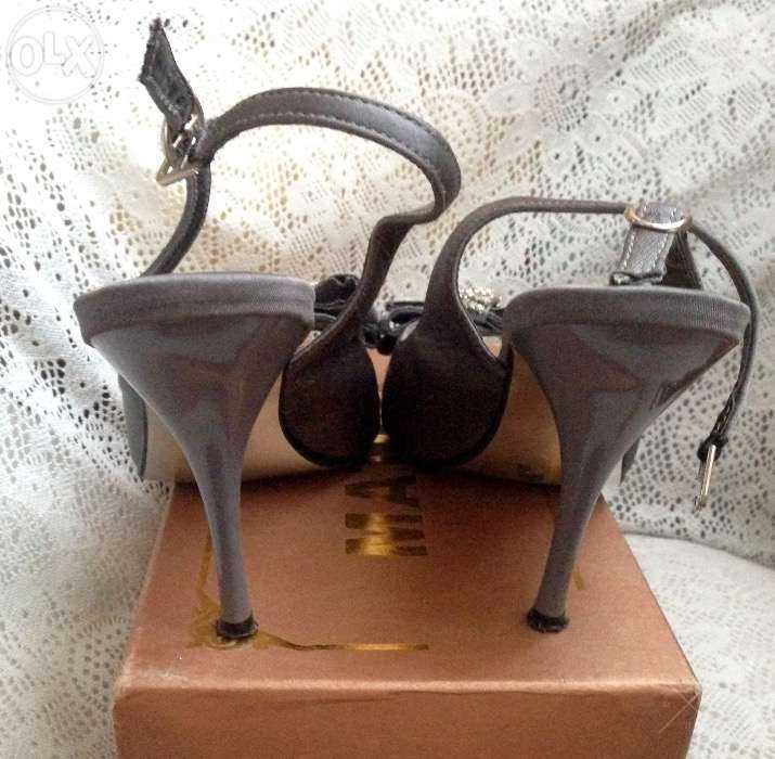 Серые атласные босоножки, туфли 37-38 р
