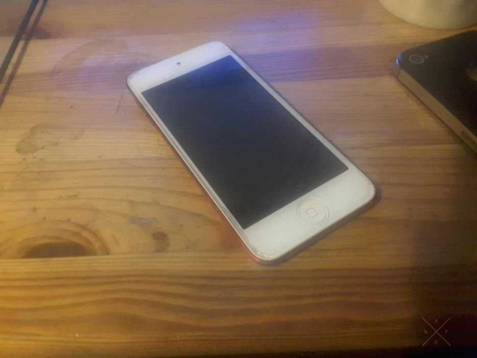ОБМЕН iPhone 4s + iPod touch 5