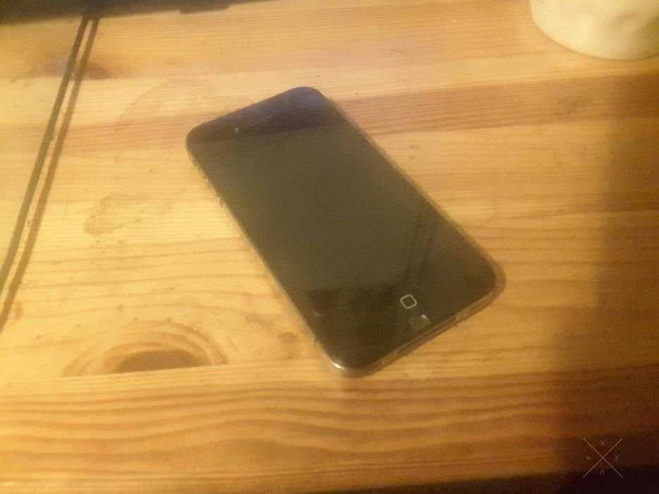 ОБМЕН iPhone 4s + iPod touch 5