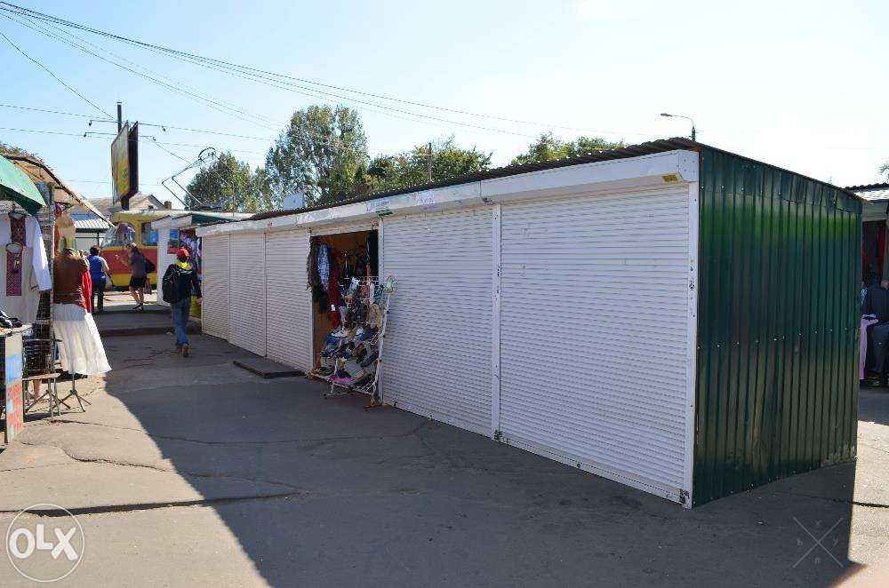 Торговый ряд с арендаторами