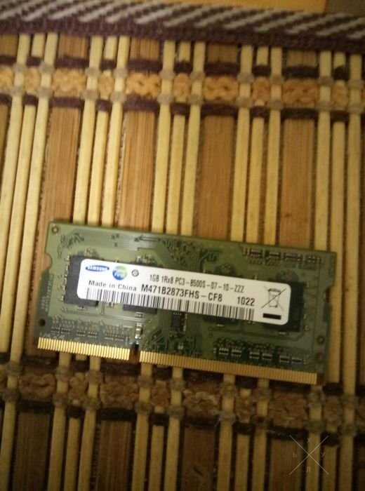 DDR3 2 шт. 1gb и 1шт. 2gb обмен с моей доплатой на 4 gb