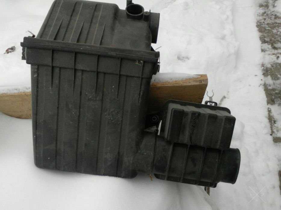 Продам на Сузуки Сфивт возд фильтр в корпусе