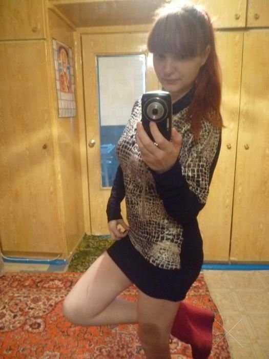 Чёрное платье змеиный принт