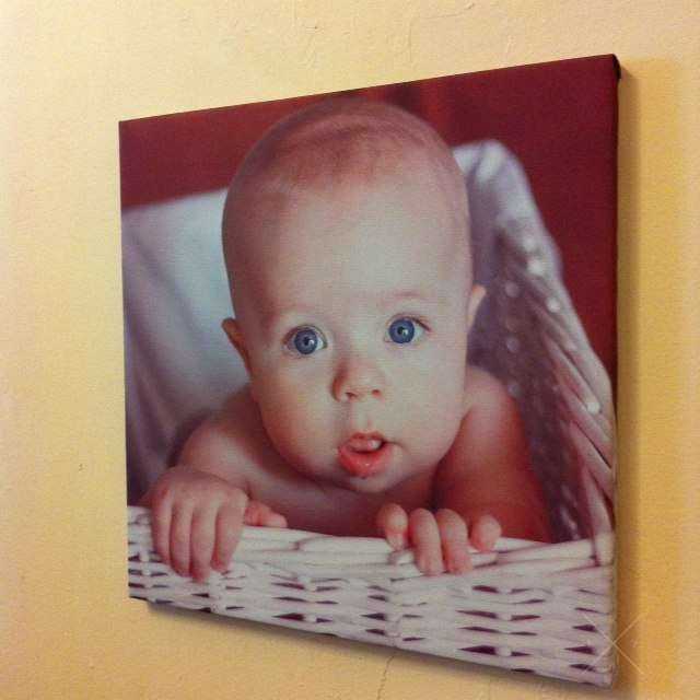 Печать Ваших фотографий на холсте