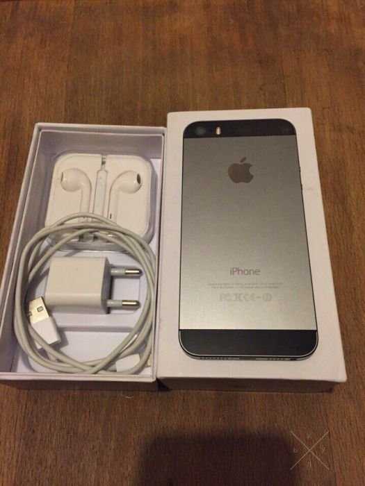 В Идеале Apple iPhone 5s 16 Gb space gray Neverlock
