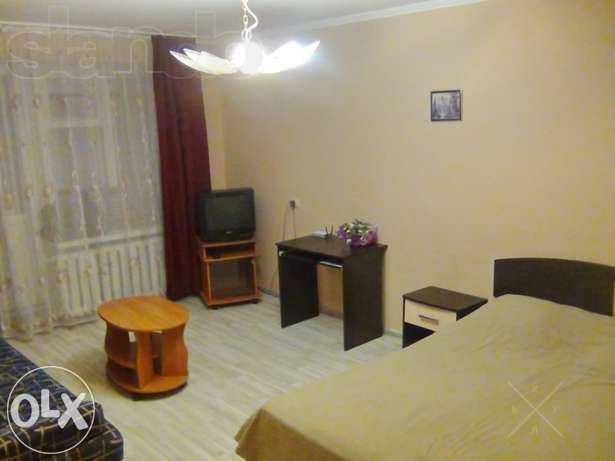 УЮТНАЯ На 4 Места!! в ЦЕНТРЕ - От 300грн!! ЗА НОЧЬ!!, ХОЗЯЙКА + WI-FI