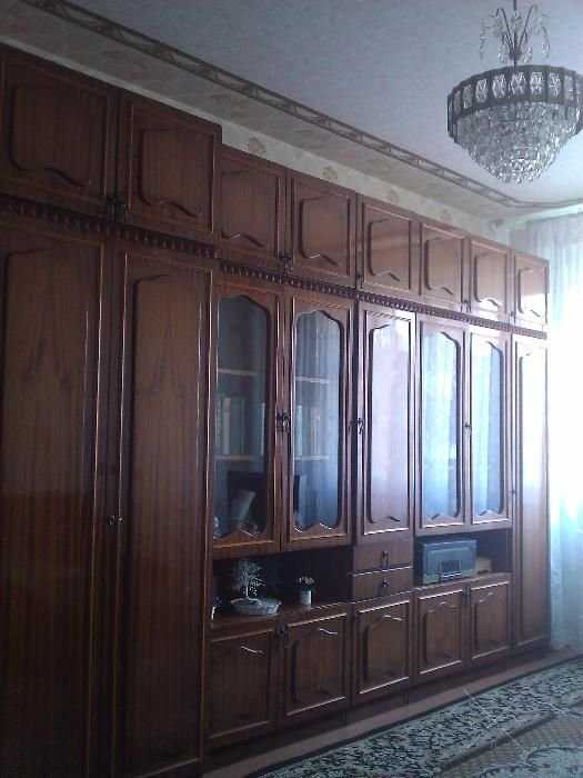 Продам 5-комн. квартиру в г. Кривой Рог, р-н КРЭС.Комнаты раздельные.