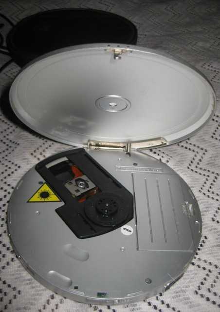 CD MP3 плеер BBK PV400S бу
