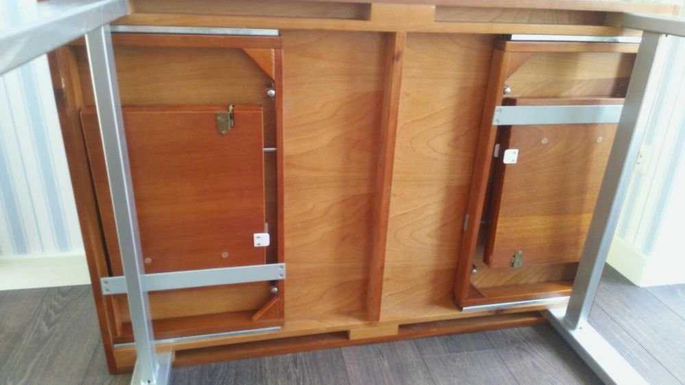 Продам стол