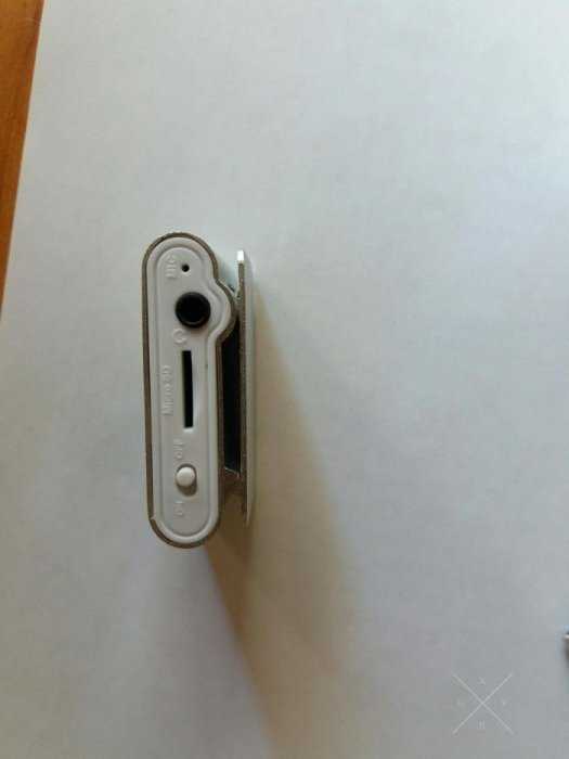 MP3 плеер с экраном и картой памяти 4 GB