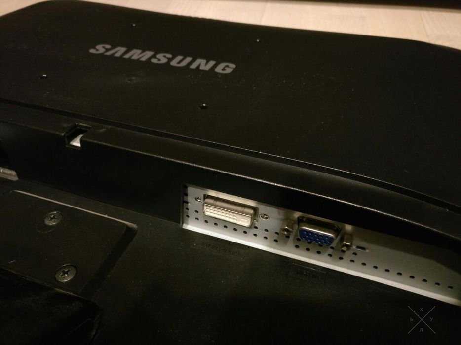 Продам монитор 22" Samsung 226bw
