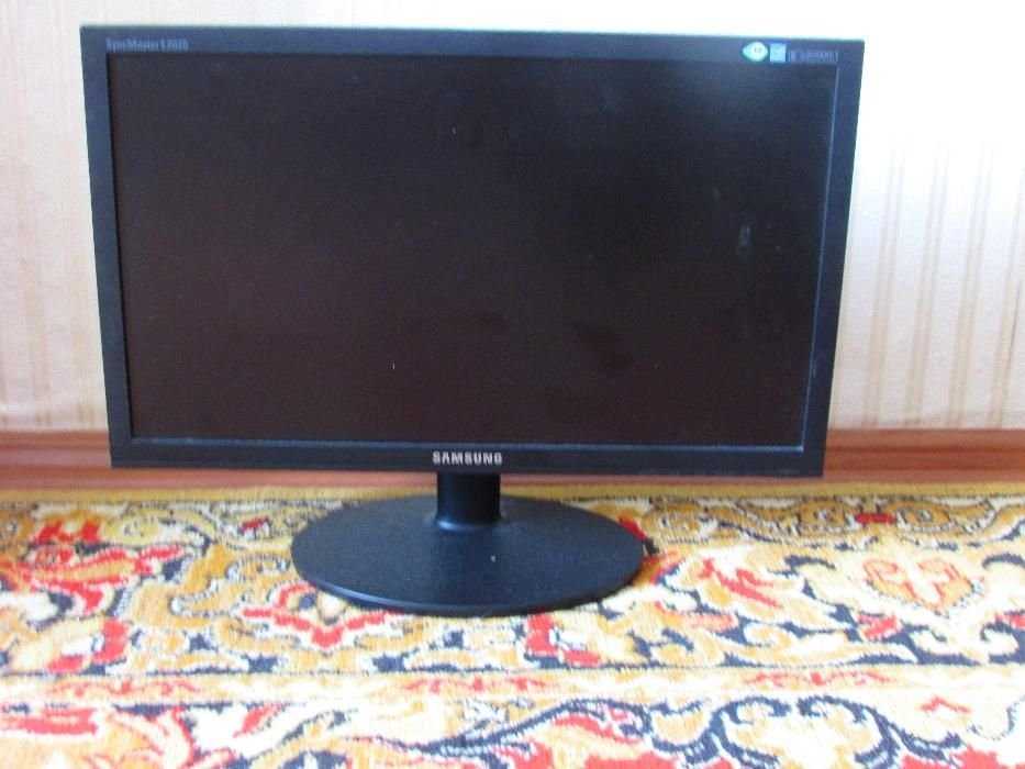 Продам Monitor 20" Samsung SM E2020